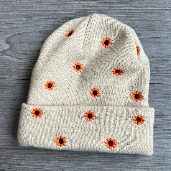 Urban Outfitters Accessories - Urban Outfitters Beanie Embroidered Daisies Flowers Tan & Orange